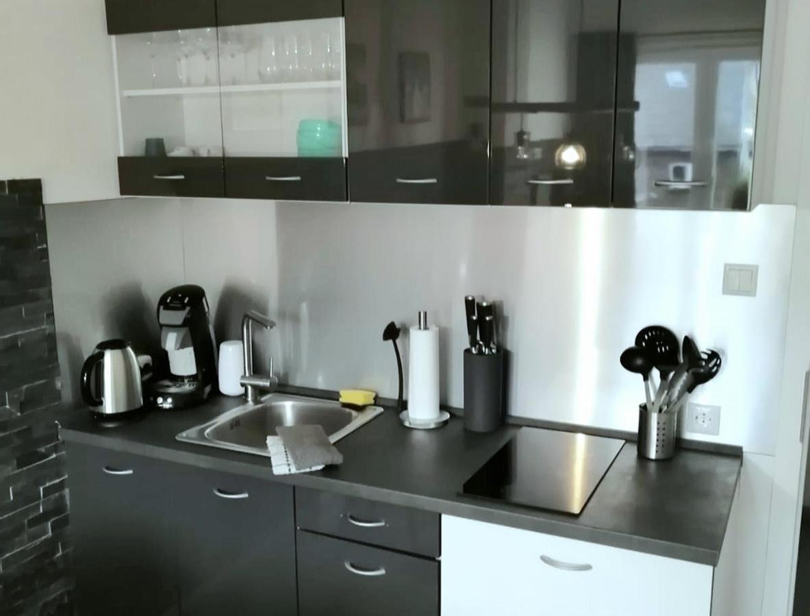 Moderne Wohlfuehloase Zentral In Seenaehe - Pillow Menu, 2 Stk 55" Smart Tvs, Netflix, Disneyplus Uvm Wetter  Bagian luar foto